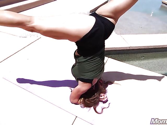 Yoga MILF Sloane gets every hole fucked from your perspective outdoor