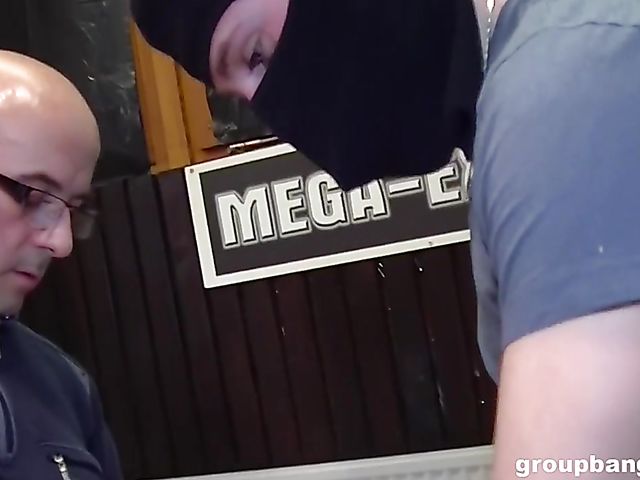 Mature gangbang with Aniko and crazy guys who try hard to make her squirt