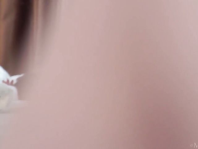 Erotic solo with flawless brunette Alice Wonder