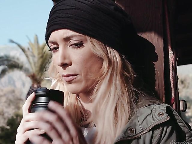 Aiden Ashley and Abigail Mac lesbian lust and passion