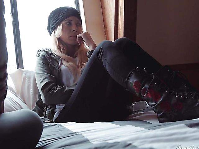 Aiden Ashley and Abigail Mac lesbian lust and passion