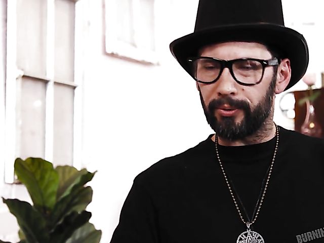 Jane Wilde - Dark haired teen hardcore experience with Tommy Pistol