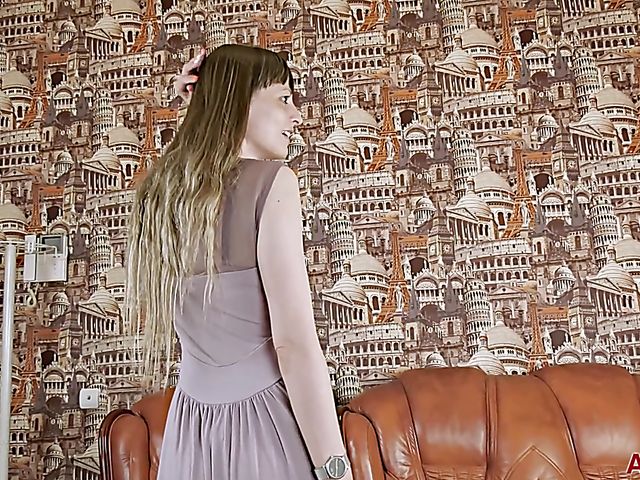 Strip tease during the interview with 31-year-old Russian mom Preferita