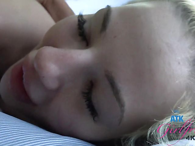 Bella Rose shows her clit piercing in bed in the morning and gets pounded