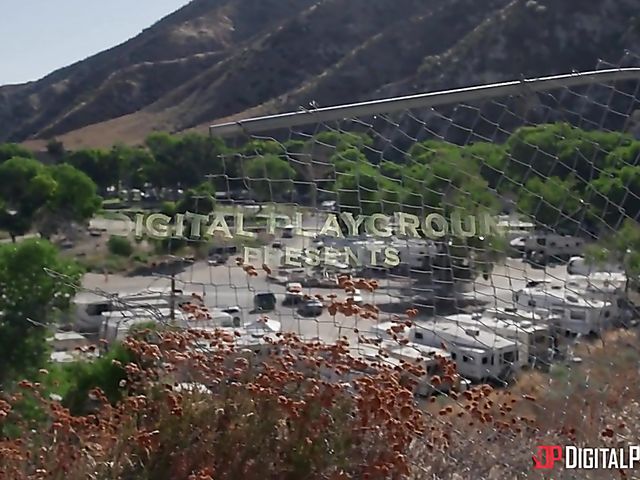 MILF Reagan Foxx can't keep her lips off Abella Danger lesbian snatch