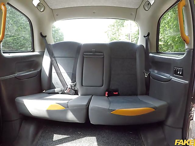 Fake taxi driver picks up sexy Luci Reign and fucks her cunt in nature