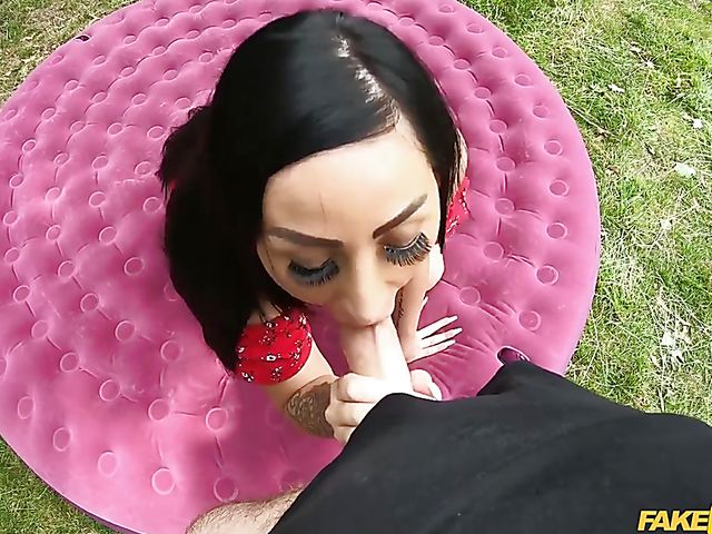 Fake taxi driver picks up sexy Luci Reign and fucks her cunt in nature