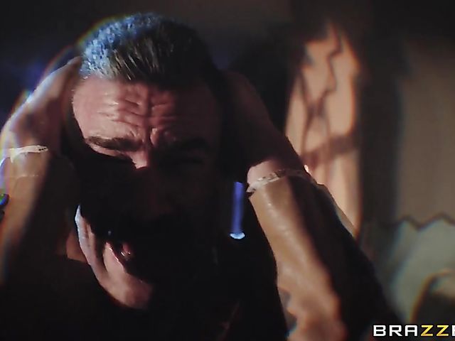 Vampire blowjob and fuck on Halloween with Kendra Spade