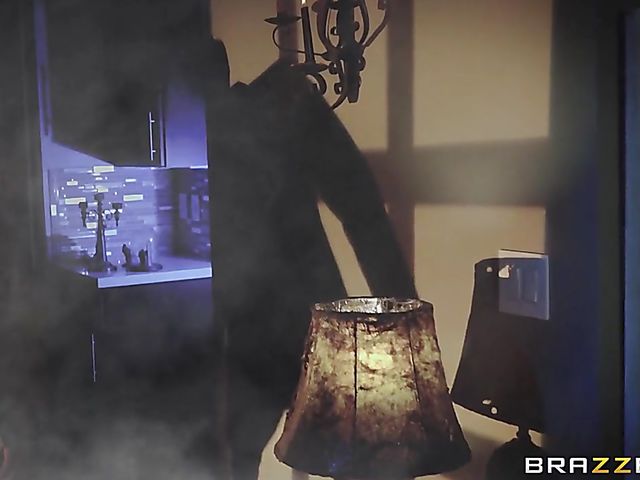 Vampire blowjob and fuck on Halloween with Kendra Spade