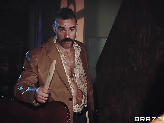 Vampire blowjob and fuck on Halloween with Kendra Spade