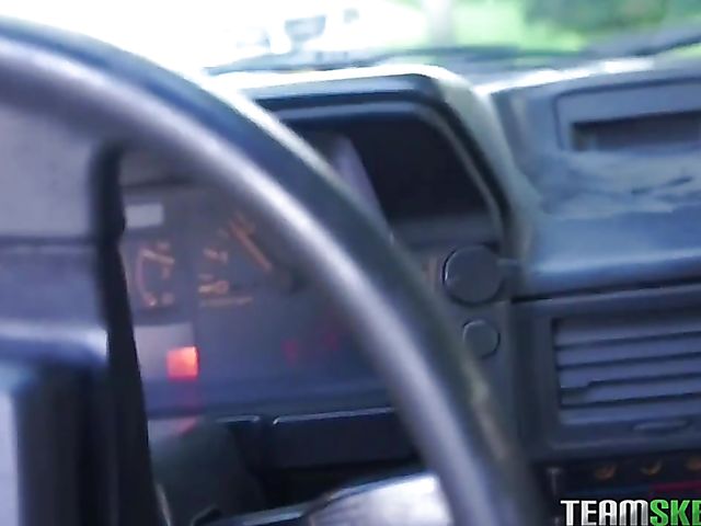 Oye Loca latina Cassandra is addicted to sex