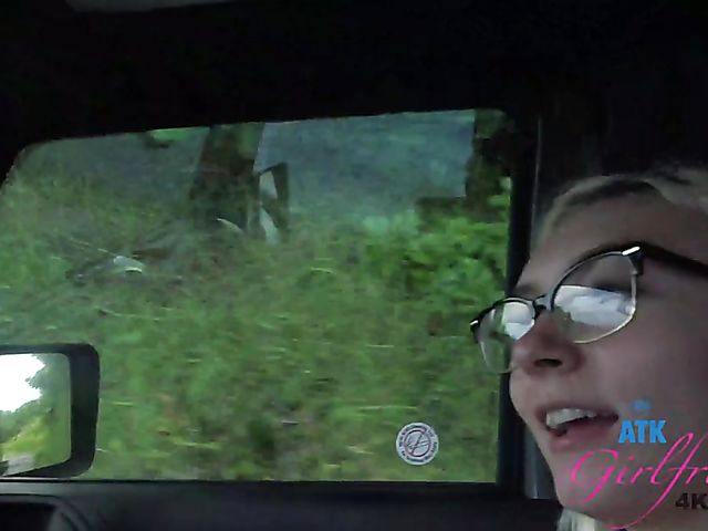 ATK GF Chloe Temple spreading pussy and showing her tampon in the car on the way to the ocean