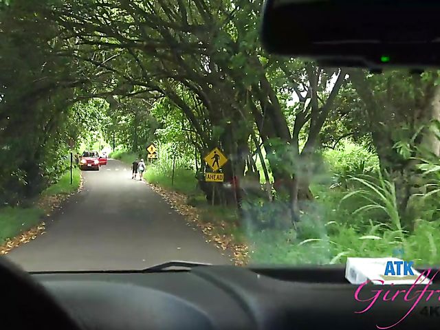 ATK GF Chloe Temple spreading pussy and showing her tampon in the car on the way to the ocean