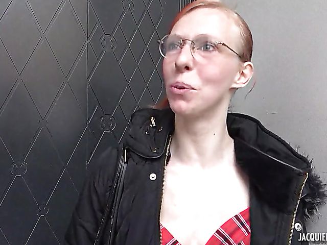 33-year-old French redhead Caroline does anal with two dudes