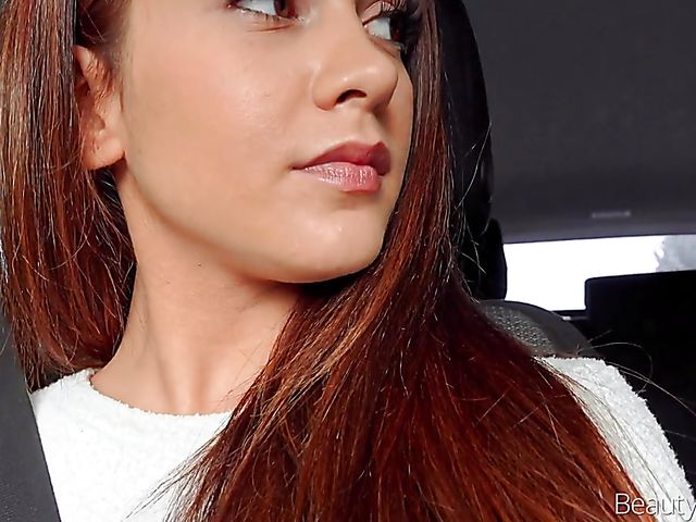 Pick up fuck in Europe with sexy girl Ginebra Bellucci