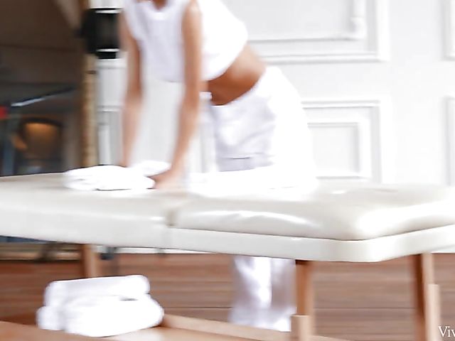 Behind the scenes of a lesbian photo shoot with Tina Kay, Cindy Shine and Eveline Dellai