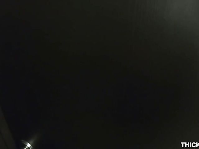 Hotel sex with juicy teen slut Violet Rain