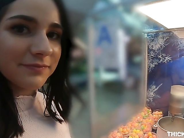 Hotel sex with juicy teen slut Violet Rain