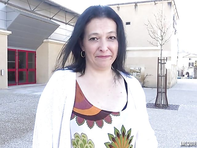 French mature public threesome and bedroom anal with Aline and  Sandy