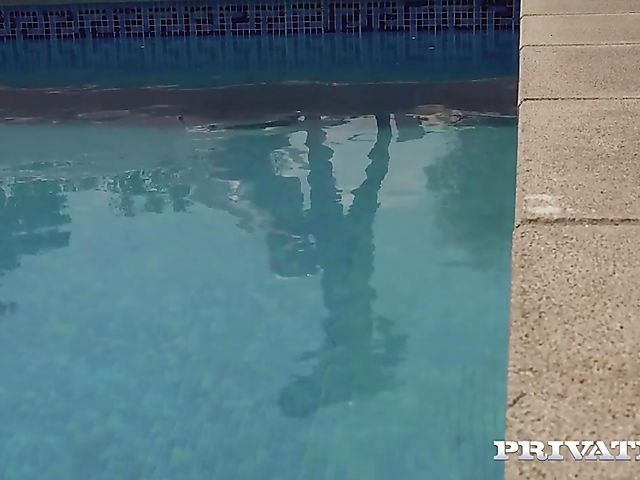 Sophie Logan - White hair MILF outdoor lovemaking right in the sun