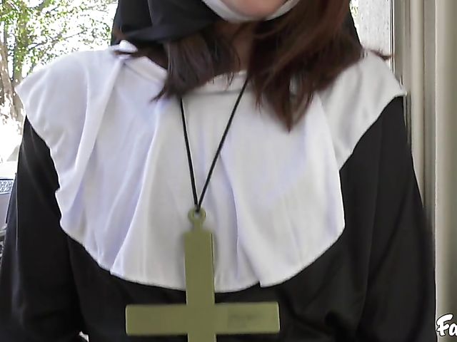 Lesbian nun Isabella Nice helps horny Brooklyn Gray