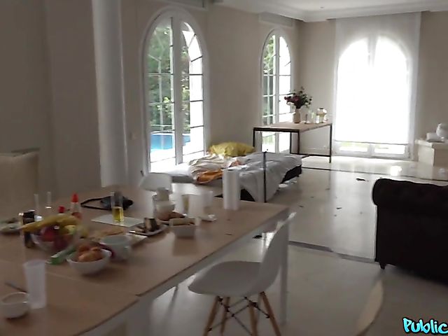 Money for sex with wth hot cleaning girl Damaris