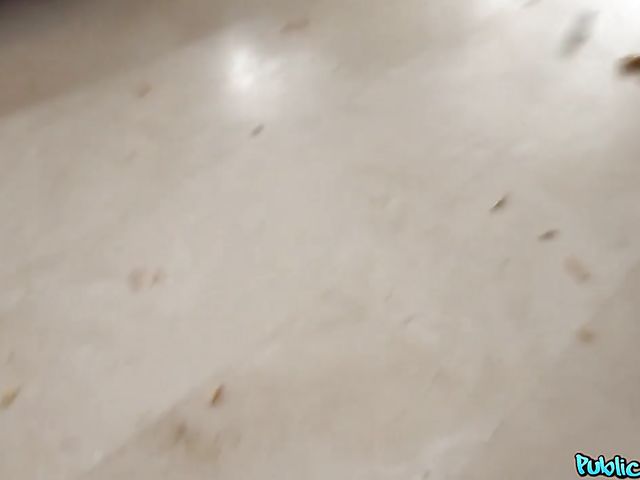 Money for sex with wth hot cleaning girl Damaris