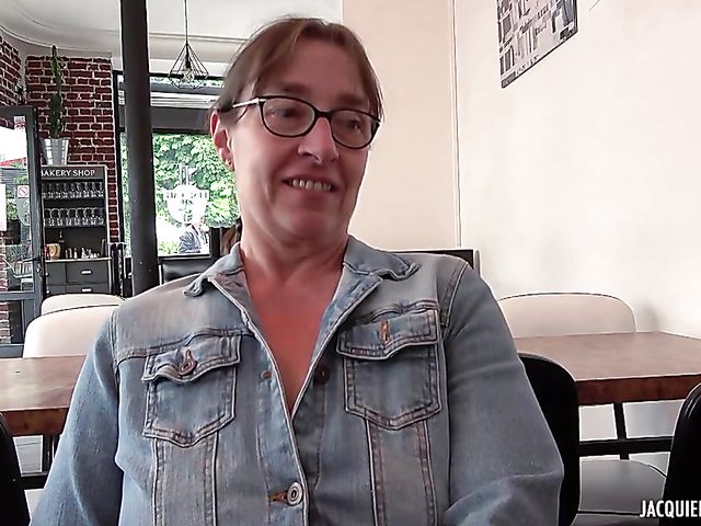 French gang bang with 45-year-old lady Lucie