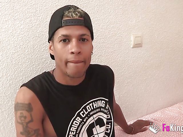 Hung boy fucks FaKings Spanish alt girl Lola Doll in front of his friends