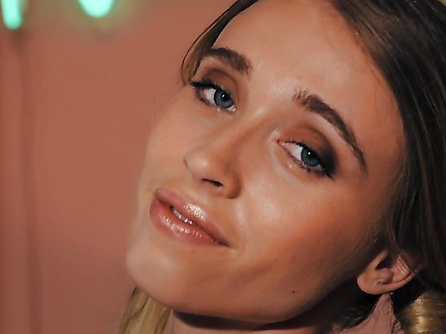 Riley Anne's erotic solo photoshoot for Met Art