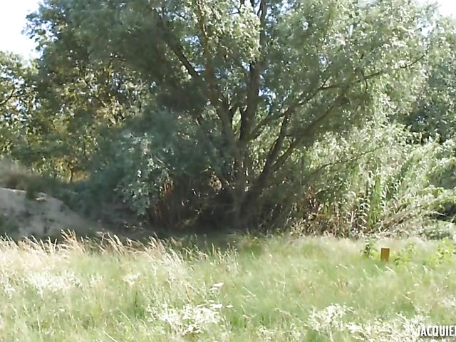 French mature Karine sucks outside and gets nailed in the kitchen