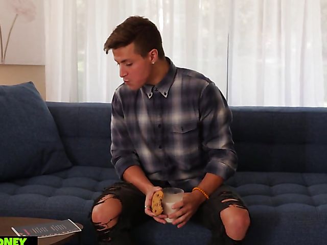 Amazing MILF with mega tits Dee Williams seduces a boy