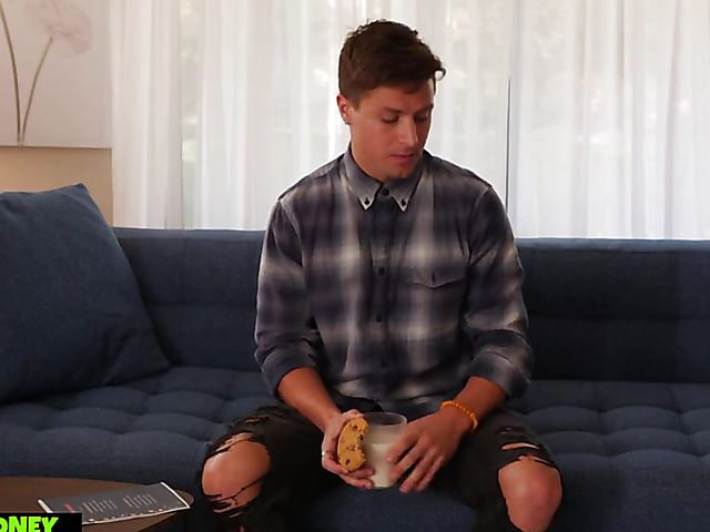 Amazing MILF with mega tits Dee Williams seduces a boy