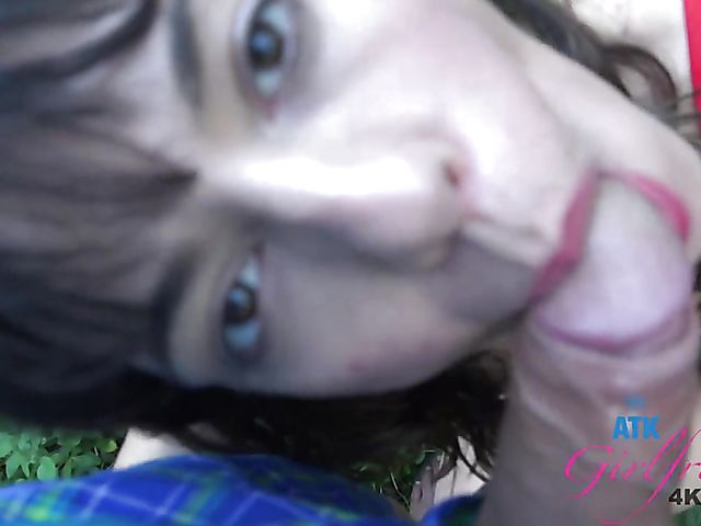 Outdoor fucking and car handjob with bikini GF Vera King