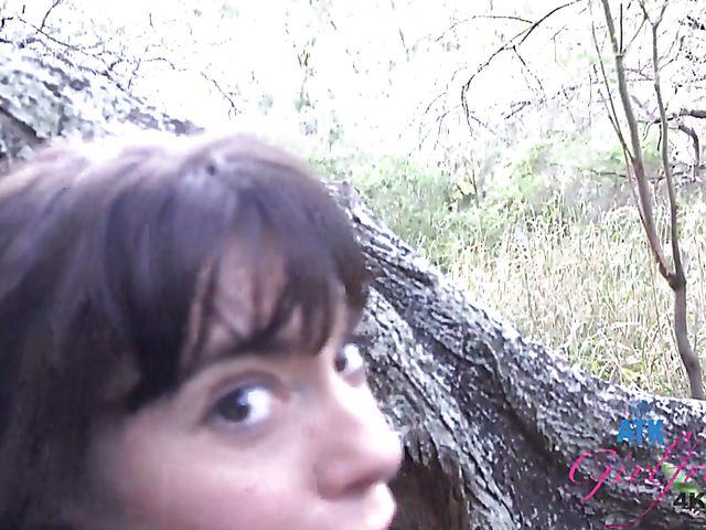 Outdoor fucking and car handjob with bikini GF Vera King