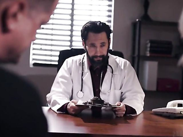 Kenzie Taylor - Blonde cuckold fun with the doctor in front of her husband