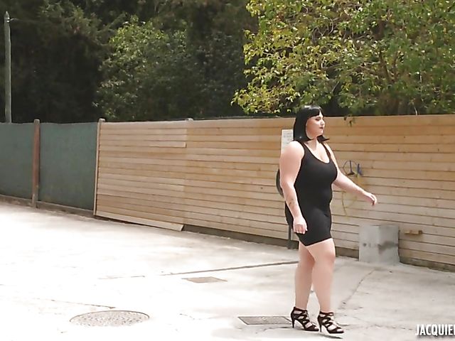 Sexy BBW French girl Laula sucks outdoors and gets fucked at her spot