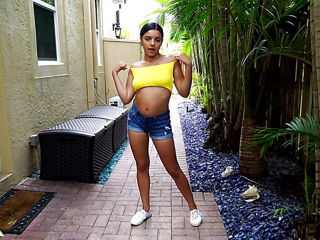 Solo latina Ella Cruz stripping and playing with her teen snatch outside