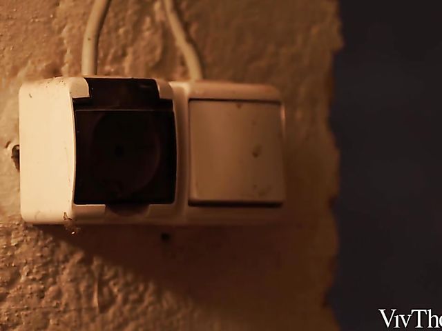 Viv Thomas lesbian garden love with Aislin and Alya Stark