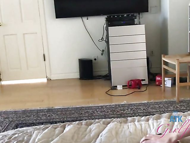 Paris White POV pussy close up and fucking