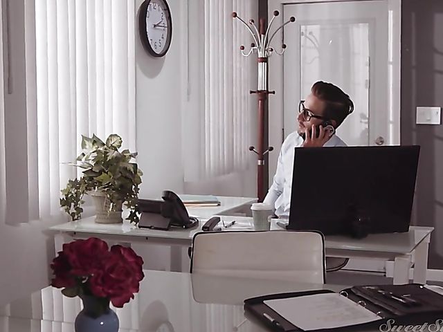 Blonde haired natural MILF Lisey Sweet needs a cock to fuck