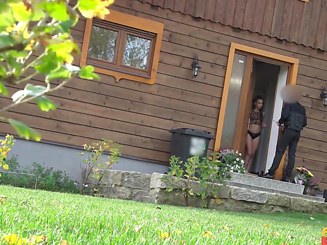 Anastasia Brokelyn & Martina Smeraldi - Repo man and two teens threesome