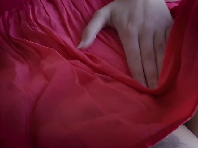 Isla Sweet - Blonde pantyhose girl masturbating in her bed 