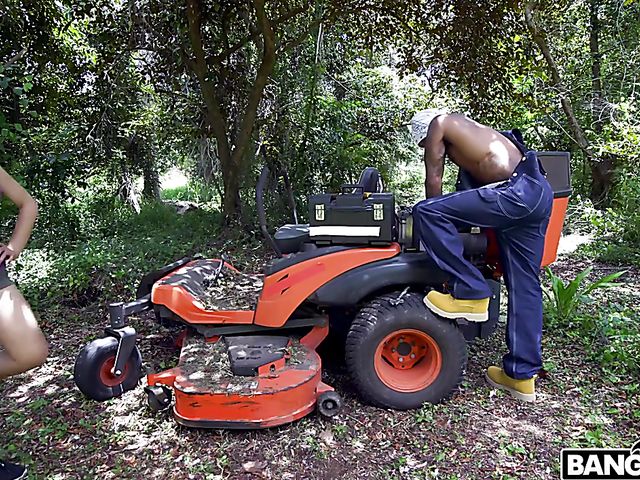 Jamie Marleigh - Young ebony outdoor black cock fucking