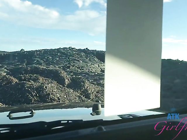 Asian car sex to orgasm with tiny Vina Sky