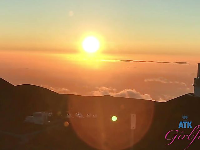 Asian car sex to orgasm with tiny Vina Sky