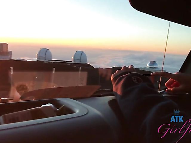 Asian car sex to orgasm with tiny Vina Sky