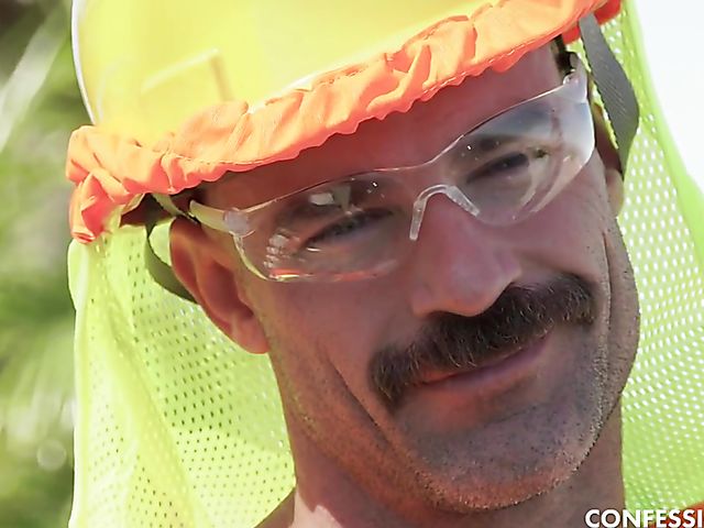 Busty blonde Olivia Austin wants Charles Dera to fuck her shaved milf pussy