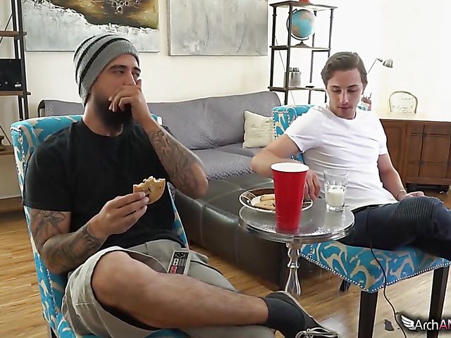 Brunette MILF with amazing tits Kendra Lust gets what she wants