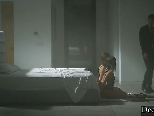 Kinky squirt threesome with submissive Naomi Swann and Izzy Lush